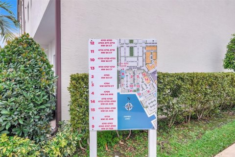 Condo in Doral, Florida, 3 bedrooms  № 1698326 - photo 8