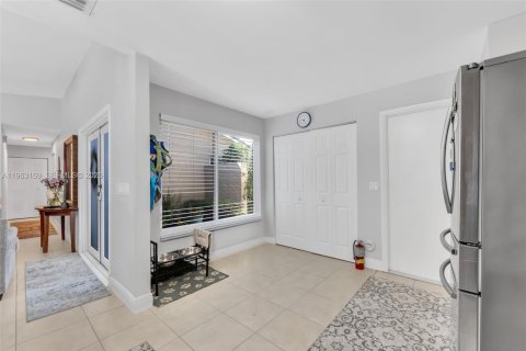 Villa ou maison à louer à Deerfield Beach, Floride: 3 chambres, 122.17 m2 № 2024232 - photo 7