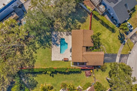 Villa ou maison à louer à Deerfield Beach, Floride: 3 chambres, 122.17 m2 № 2024232 - photo 30