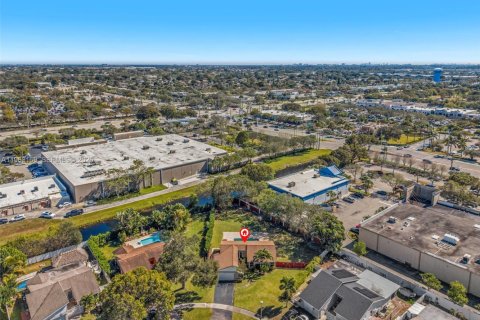 Villa ou maison à louer à Deerfield Beach, Floride: 3 chambres, 122.17 m2 № 2024232 - photo 26