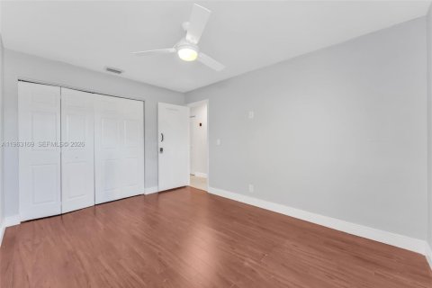 Villa ou maison à louer à Deerfield Beach, Floride: 3 chambres, 122.17 m2 № 2024232 - photo 17