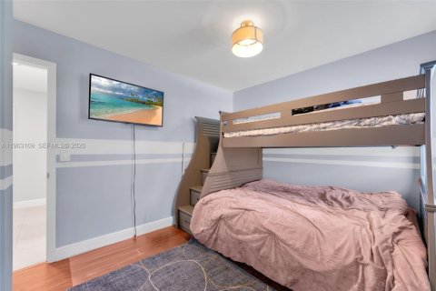 Villa ou maison à louer à Deerfield Beach, Floride: 3 chambres, 122.17 m2 № 2024232 - photo 20