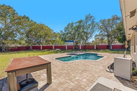 Villa ou maison à louer à Deerfield Beach, Floride: 3 chambres, 122.17 m2 № 2024232 - photo 24