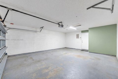 Villa ou maison à louer à Deerfield Beach, Floride: 3 chambres, 122.17 m2 № 2024232 - photo 21