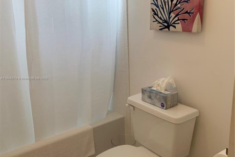 Купить виллу или дом в Палм-Бич-Гарденс, Флорида 3 спальни, 146.88м2, № 1845950 - фото 24