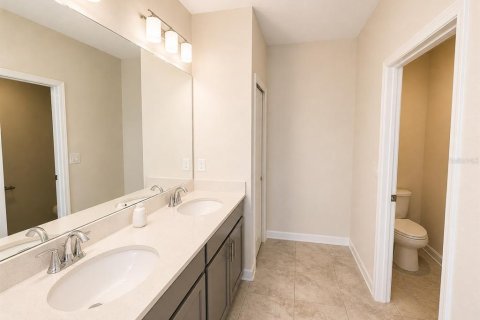 Condominio en venta en Davenport, Florida, 3 dormitorios, 166.02 m2 № 2107409 - foto 9