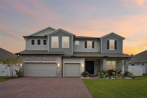House in Edgewater, Florida 5 bedrooms, 446.02 sq.m. № 2291639