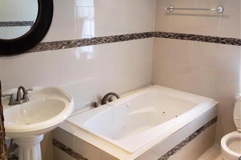Condo in Winter Park, Florida, 1 bedroom  № 1776917 - photo 8
