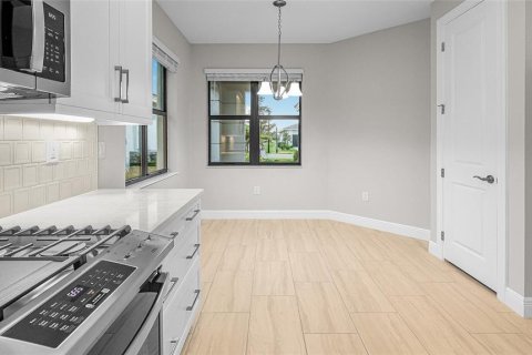 House in Lakewood Ranch, Florida 2 bedrooms, 155.61 sq.m. № 1851587 - photo 6