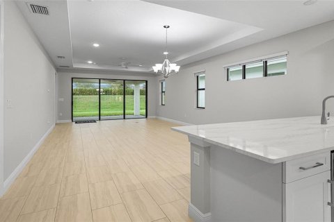 House in Lakewood Ranch, Florida 2 bedrooms, 155.61 sq.m. № 1851587 - photo 9