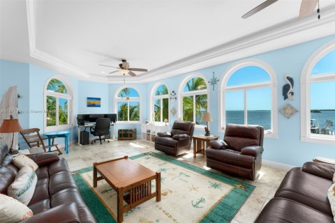 Купить виллу или дом в Биг-Пайн-Ки, Флорида 3 спальни, 435.43м2, № 1981470 - фото 13