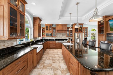 Купить виллу или дом в Биг-Пайн-Ки, Флорида 3 спальни, 435.43м2, № 1981470 - фото 15