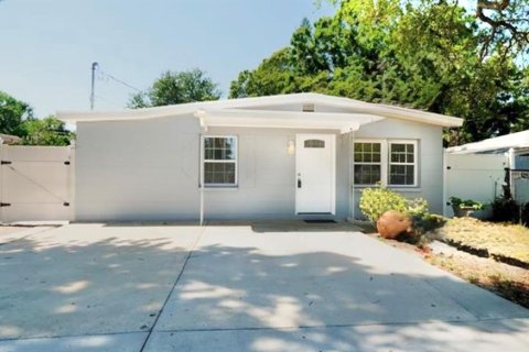 House in Saint Petersburg, Florida 2 bedrooms, 66.89 sq.m. № 1904788 - photo 29