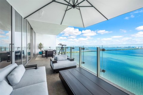 Купить кондоминиум в Майами, Флорида 4 спальни, 219.99м2, № 2045678 - фото 18