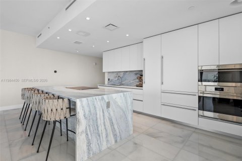 Купить кондоминиум в Майами, Флорида 4 спальни, 219.99м2, № 2045678 - фото 12