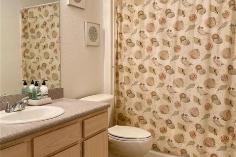 Condo in Bradenton, Florida, 2 bedrooms  № 1642771 - photo 9