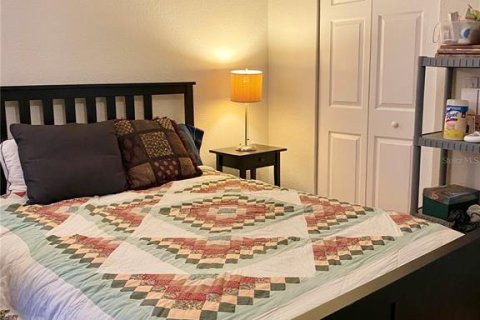 Condo in Bradenton, Florida, 2 bedrooms  № 1642771 - photo 10
