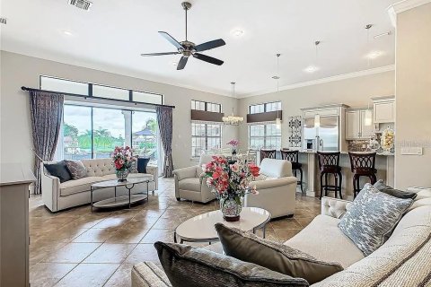 Casa en venta en Four Corners, Florida, 5 dormitorios, 516.82 m2 № 1886803 - foto 9