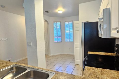 Touwnhouse à vendre à Riviera Beach, Floride: 2 chambres, 113.99 m2 № 2293273 - photo 6