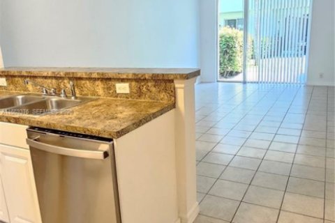 Touwnhouse à vendre à Riviera Beach, Floride: 2 chambres, 113.99 m2 № 2293273 - photo 21