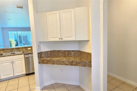 Touwnhouse à vendre à Riviera Beach, Floride: 2 chambres, 113.99 m2 № 2293273 - photo 7