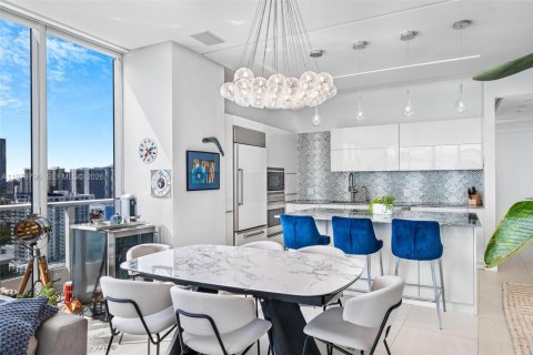 Купить кондоминиум в Майами, Флорида 3 спальни, 155.98м2, № 2046333 - фото 7