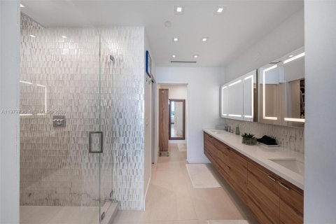 Купить кондоминиум в Майами, Флорида 3 спальни, 155.98м2, № 2046333 - фото 27