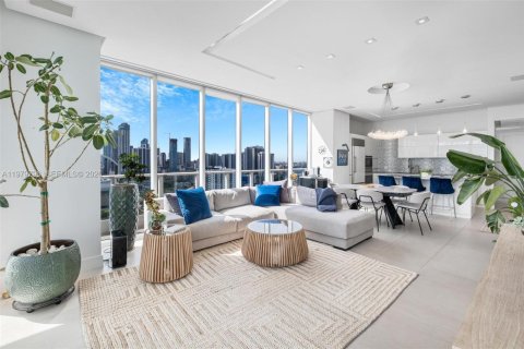 Купить кондоминиум в Майами, Флорида 3 спальни, 155.98м2, № 2046333 - фото 8