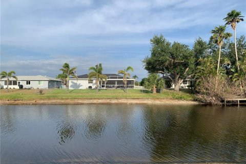Condo in Rotonda, Florida, 2 bedrooms  № 1649275 - photo 8