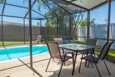 House in Apollo Beach, Florida 3 bedrooms, 128.95 sq.m. № 1744701 - photo 29