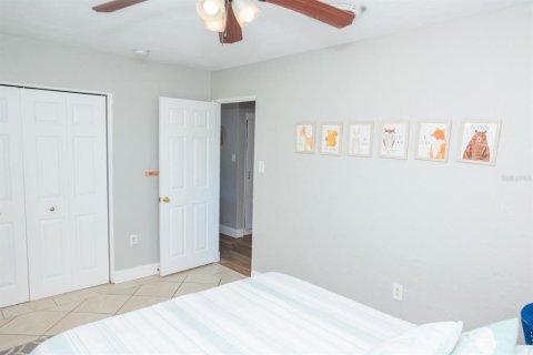 House in Apollo Beach, Florida 3 bedrooms, 128.95 sq.m. № 1744701 - photo 22
