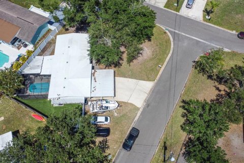 House in Apollo Beach, Florida 3 bedrooms, 128.95 sq.m. № 1744701 - photo 3