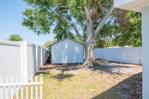 House in Apollo Beach, Florida 3 bedrooms, 128.95 sq.m. № 1744701 - photo 30