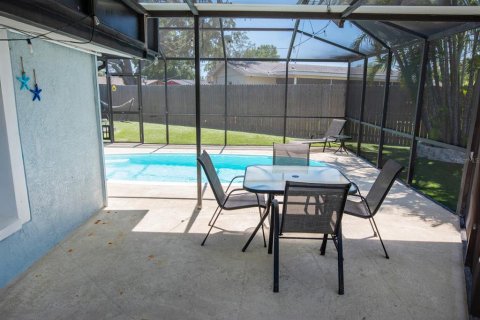 House in Apollo Beach, Florida 3 bedrooms, 128.95 sq.m. № 1744701 - photo 26