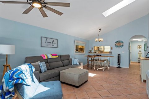 Casa en venta en Homosassa, Florida, 3 dormitorios, 132.85 m2 № 2132471 - foto 11