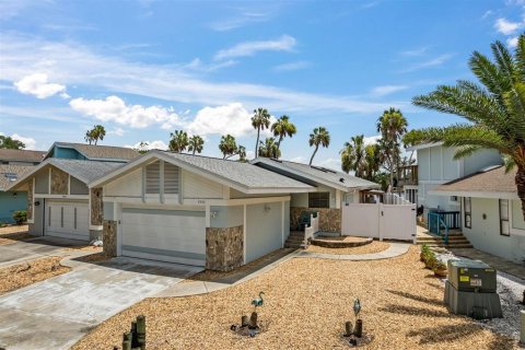 Casa en Homosassa, Florida 3 dormitorios, 132.85 m2 № 2132471