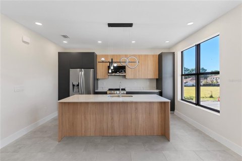 Touwnhouse à vendre à Tampa, Floride: 4 chambres, 246.19 m2 № 2387313 - photo 15