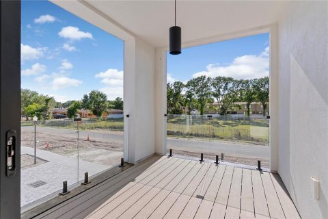 Touwnhouse à vendre à Tampa, Floride: 4 chambres, 246.19 m2 № 2387313 - photo 13