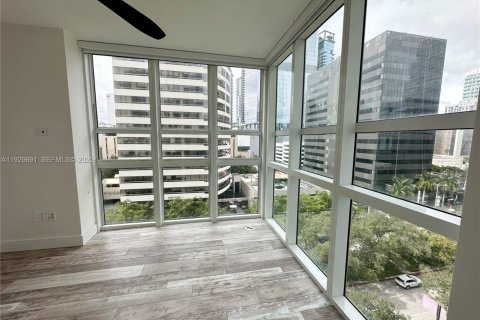 Condo in Miami, Florida, 1 bedroom № 1988579 - photo 7