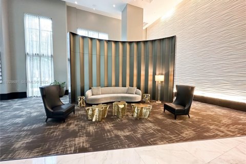 Condo in Miami, Florida, 1 bedroom № 1988579 - photo 24