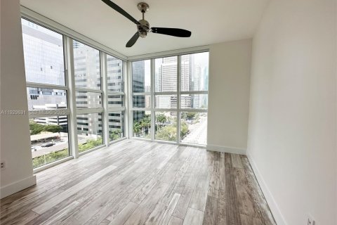 Condo in Miami, Florida, 1 bedroom № 1988579 - photo 9