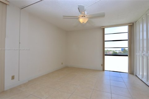 Condominio en venta en Aventura, Florida, 2 dormitorios, 92.34 m2 № 1801000 - foto 18