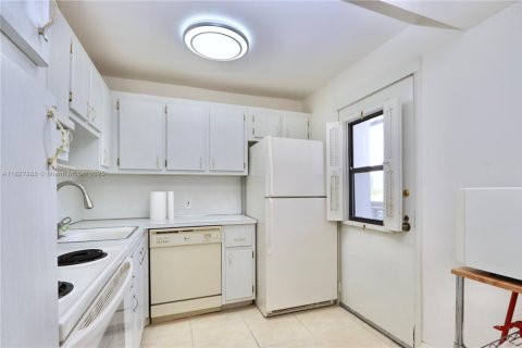 Condominio en venta en Aventura, Florida, 2 dormitorios, 92.34 m2 № 1801000 - foto 15