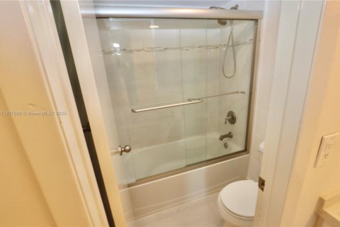 Condominio en venta en Aventura, Florida, 2 dormitorios, 92.34 m2 № 1801000 - foto 22