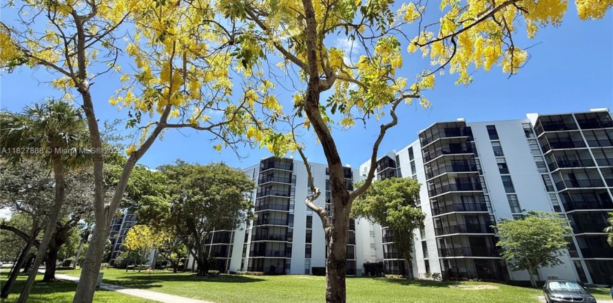 Condominio en Aventura, Florida, 2 dormitorios  № 1801000