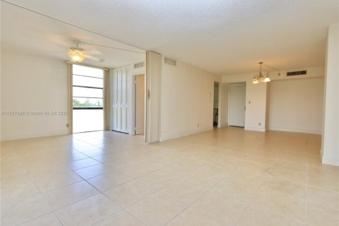 Condominio en venta en Aventura, Florida, 2 dormitorios, 92.34 m2 № 1801000 - foto 10