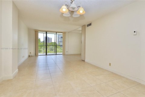 Condominio en venta en Aventura, Florida, 2 dormitorios, 92.34 m2 № 1801000 - foto 7
