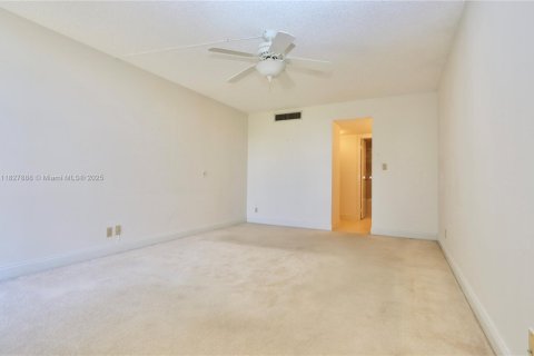Condominio en venta en Aventura, Florida, 2 dormitorios, 92.34 m2 № 1801000 - foto 19