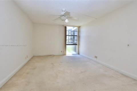 Condominio en venta en Aventura, Florida, 2 dormitorios, 92.34 m2 № 1801000 - foto 26