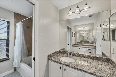 House in Port Charlotte, Florida 4 bedrooms, 283.91 sq.m. № 1815145 - photo 25